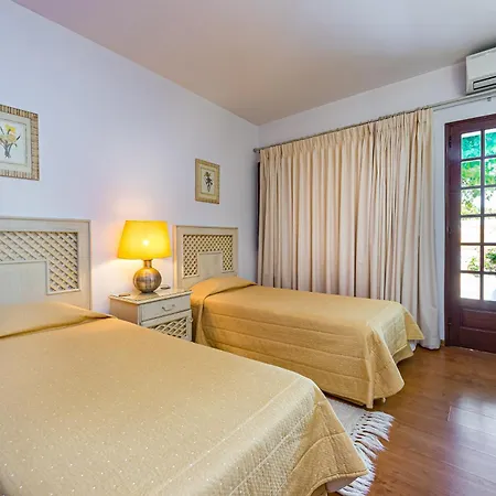 Вилла El-gharb Private 4 Bedrooms *