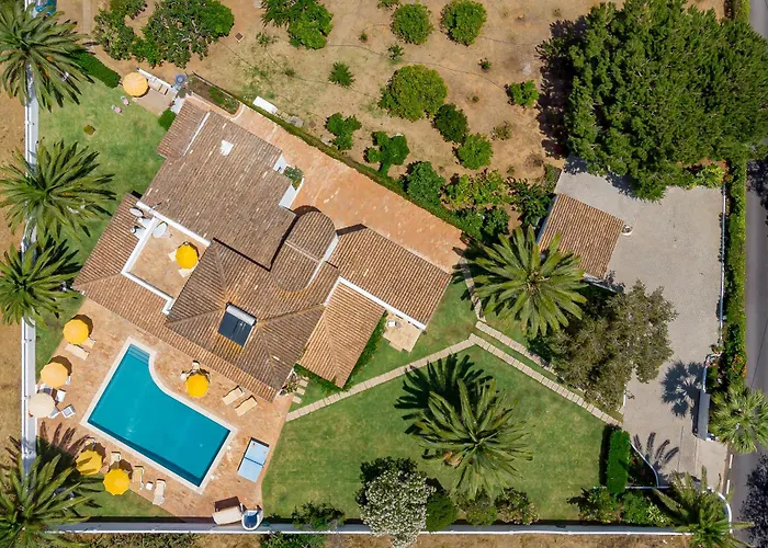 El-gharb Private 4 Bedrooms Villa Albufeira