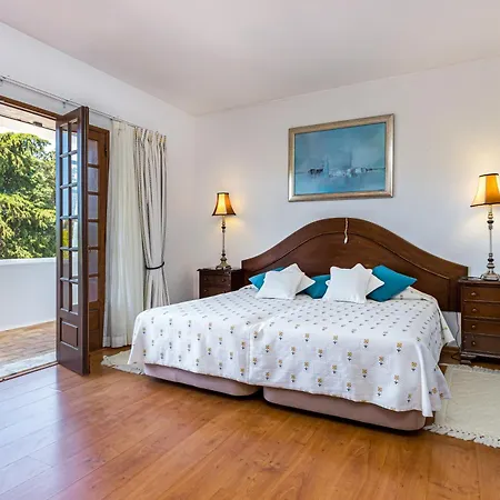 El-gharb Private 4 Bedrooms Villa Albufeira